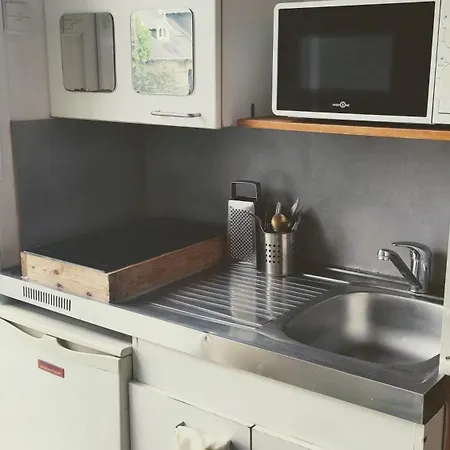 - Studette Independante Zola * Nantes